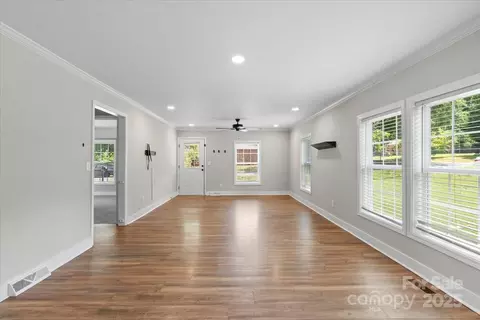 Living - 321 E Taylor St, Landis, NC 28088 photo 2 of 6