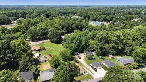 View/Area - 321 E Taylor St, Landis, NC 28088 photo 2 of 7