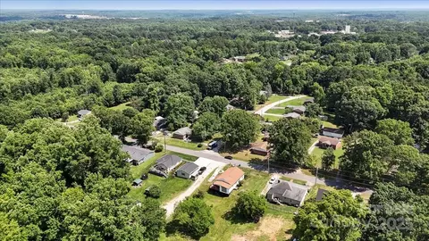 View/Area - 321 E Taylor St, Landis, NC 28088 photo 5 of 7