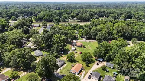 View/Area - 321 E Taylor St, Landis, NC 28088 photo 3 of 7