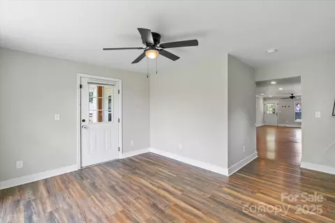 Living - 321 E Taylor St, Landis, NC 28088 photo 1 of 6