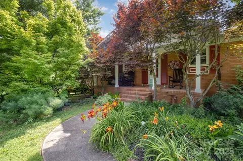 19924 Floral Ln, Cornelius, NC 28031