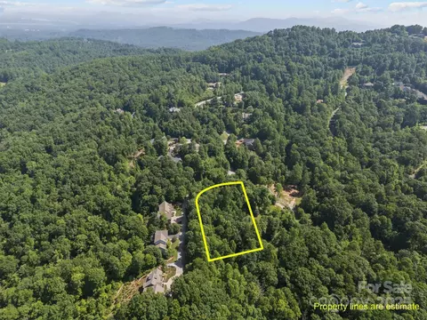 1063 Somersby 3 Pkwy #3, Hendersonville, NC 28739