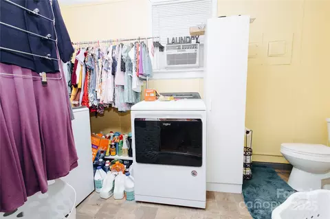98 Long St, Marion, NC 28752 photo 5