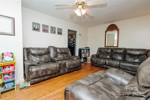 98 Long St, Marion, NC 28752 photo 27