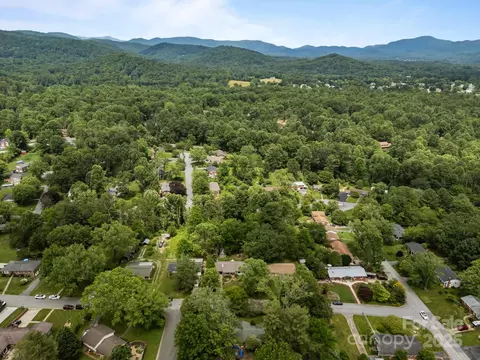 View/Area - 20 Summit Dr, Arden, NC 28704 photo 4 of 5