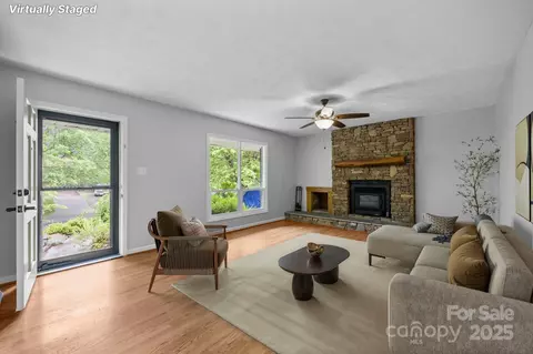 Living - 20 Summit Dr, Arden, NC 28704 photo 1 of 6