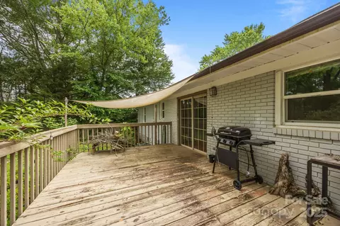 Exterior - 20 Summit Dr, Arden, NC 28704 photo 6 of 9