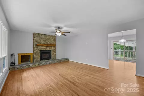 Living - 20 Summit Dr, Arden, NC 28704 photo 3 of 6