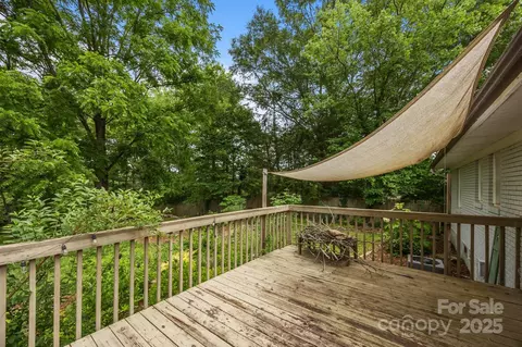 Exterior - 20 Summit Dr, Arden, NC 28704 photo 7 of 9