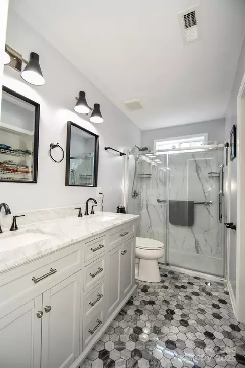 Bath - 4320 Atkinson Way, Monroe, NC 28110 photo 1 of 2