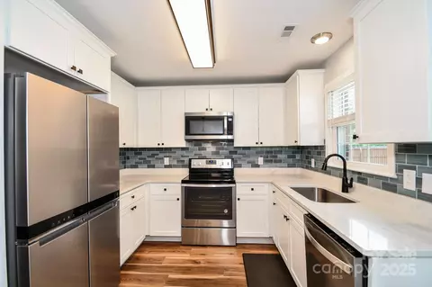 Kitchen - 4320 Atkinson Way, Monroe, NC 28110 photo 2 of 3