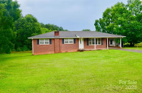 1775 Chase High Rd, Forest City, NC 28043