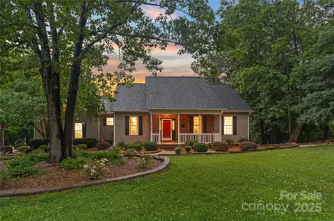 1912 Dawnhurst Ln, York, SC 29745