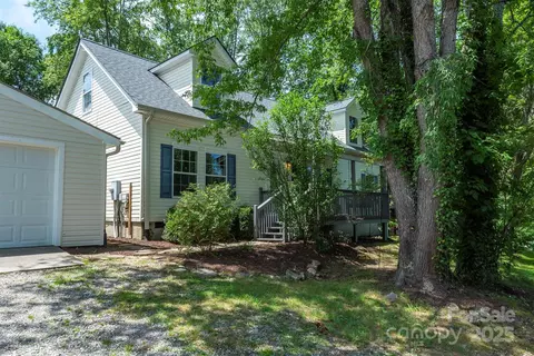 9 Everwood Dr, Candler, NC 28715