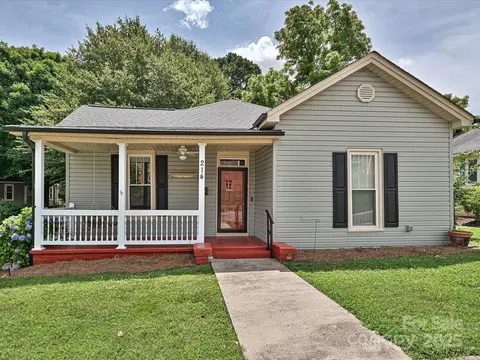 214 Tenth St, Cramerton, NC 28032