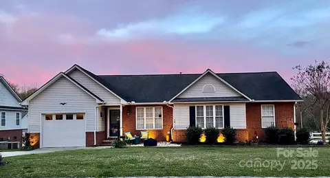 1700 Pickwick Ave, Kannapolis, NC 28083