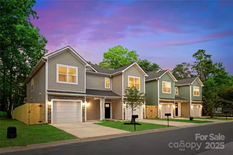 2723 Capitol Dr, Charlotte, NC 28208