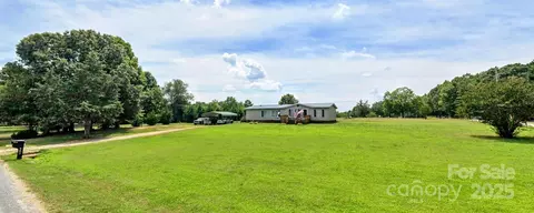 302 Edwards Rd, Mooresville, NC 28115
