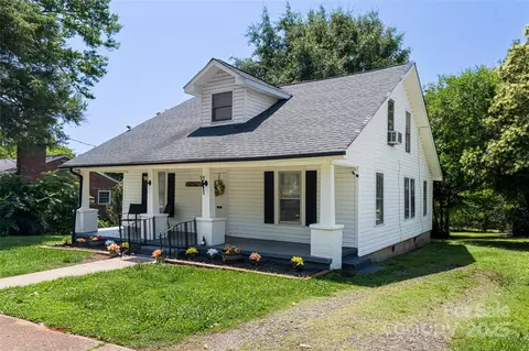 282 Arlington St, Forest City, NC 28043