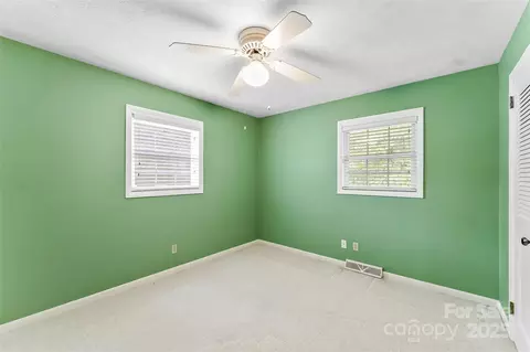 Bedroom - 1914 Wall St, Morganton, NC 28655 photo 3 of 7