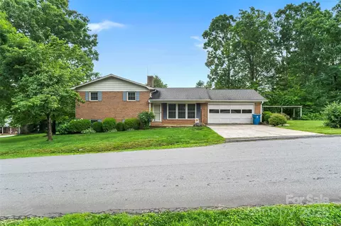 Exterior - 1914 Wall St, Morganton, NC 28655 photo 1 of 8