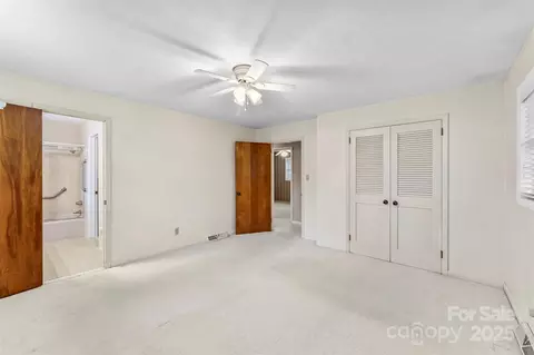 Bedroom - 1914 Wall St, Morganton, NC 28655 photo 2 of 7