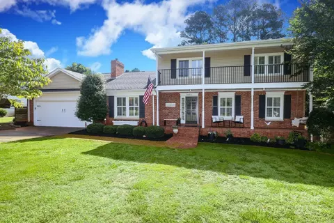 3604 Golfview Dr, Gastonia, NC 28056
