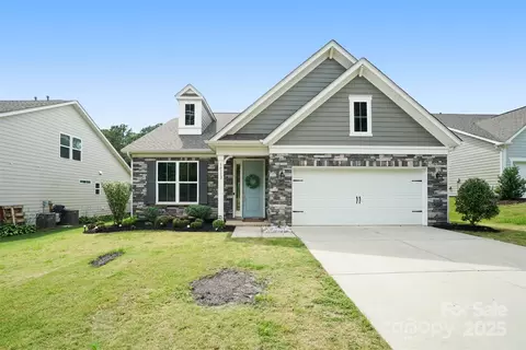 16112 Langston Dr, Charlotte, NC 28278