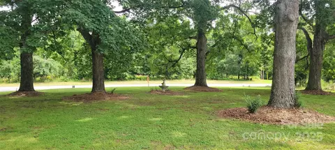 2208 Morehead Rd, Charlotte, NC 28262