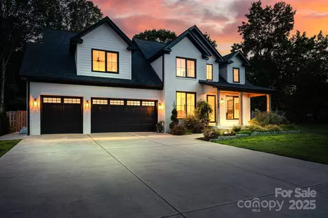 140 Robin Rd, Lincolnton, NC 28092