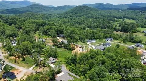 39 Ted Linn Dr, Fairview, NC 28730 photo 8