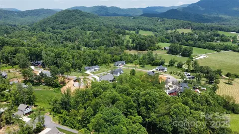 39 Ted Linn Dr, Fairview, NC 28730 photo 7