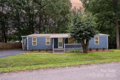 870 Family Dr, Midland, NC 28107