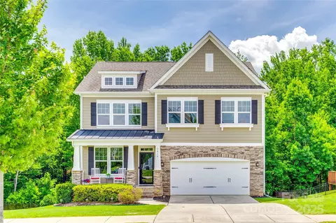 2816 Woodlands Creek Dr, Monroe, NC 28110