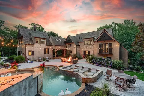 3587 Ridgetop Rd, Sherrills Ford, NC 28673