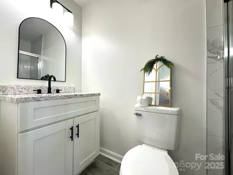 Bath - 307 W Sunset Dr, Monroe, NC 28112 photo 5 of 8