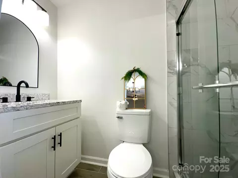 Bath - 307 W Sunset Dr, Monroe, NC 28112 photo 6 of 8