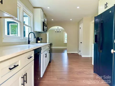 Kitchen - 307 W Sunset Dr, Monroe, NC 28112 photo 5 of 5