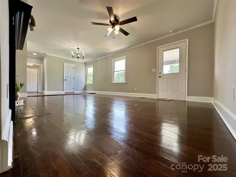 Living - 307 W Sunset Dr, Monroe, NC 28112 photo 3 of 5