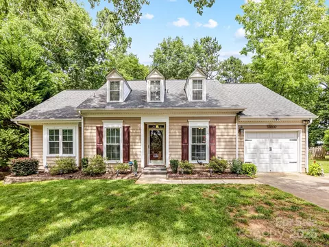 13600 Seastone Ln, Pineville, NC 28134