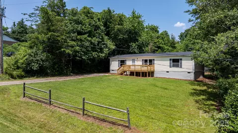 3947 S Park Dr, Morganton, NC 28655