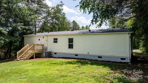 3947 S Park Dr, Morganton, NC 28655 photo 7