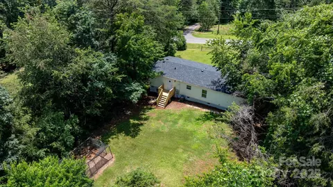 3947 S Park Dr, Morganton, NC 28655 photo 12