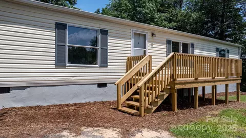 3947 S Park Dr, Morganton, NC 28655 photo 5