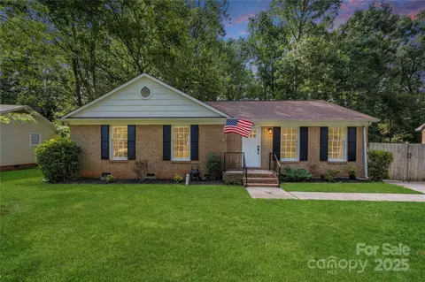 6215 Cross Creek Ln, Charlotte, NC 28212