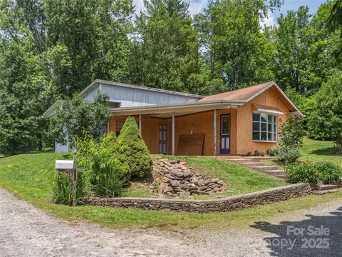 157 Evergreen Cir, Waynesville, NC 28786