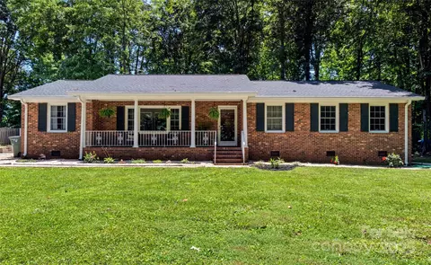 3920 Tonbridge Ln, Winston Salem, NC 27106