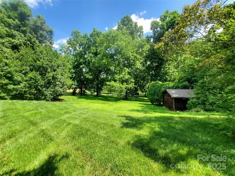 Exterior - 2104 Farmbrook Dr, Statesville, NC 28625 photo 8 of 9