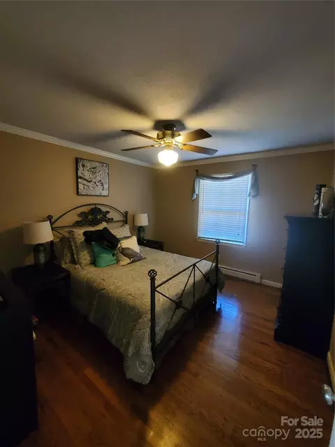 Bedroom - 2104 Farmbrook Dr, Statesville, NC 28625 photo 6 of 7
